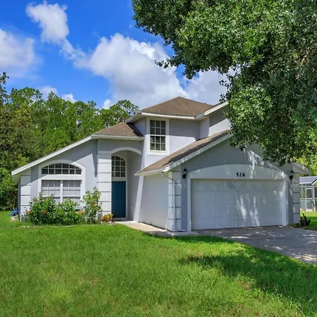 Lovely 4 Bed Oasis In The Mix Of Everything